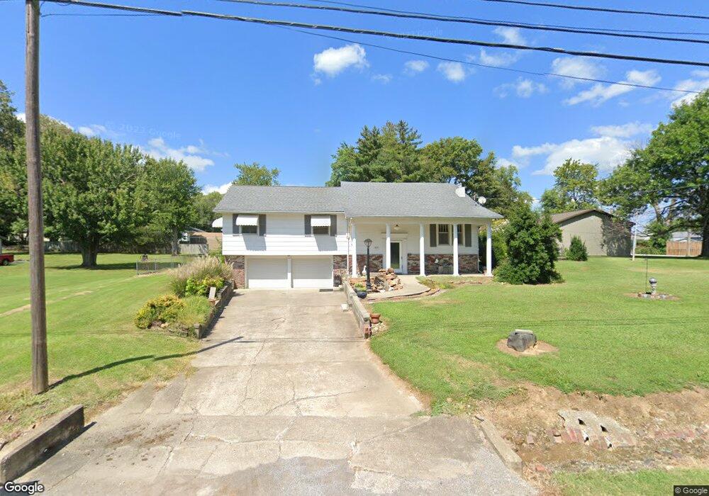 1008 Dorris Heights Rd, Harrisburg, IL 62946 - photo 1