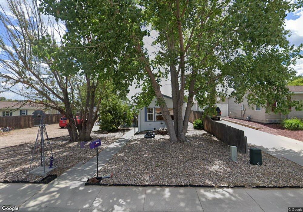 3713 Rock Springs St, Cheyenne, WY 82001 - photo 1