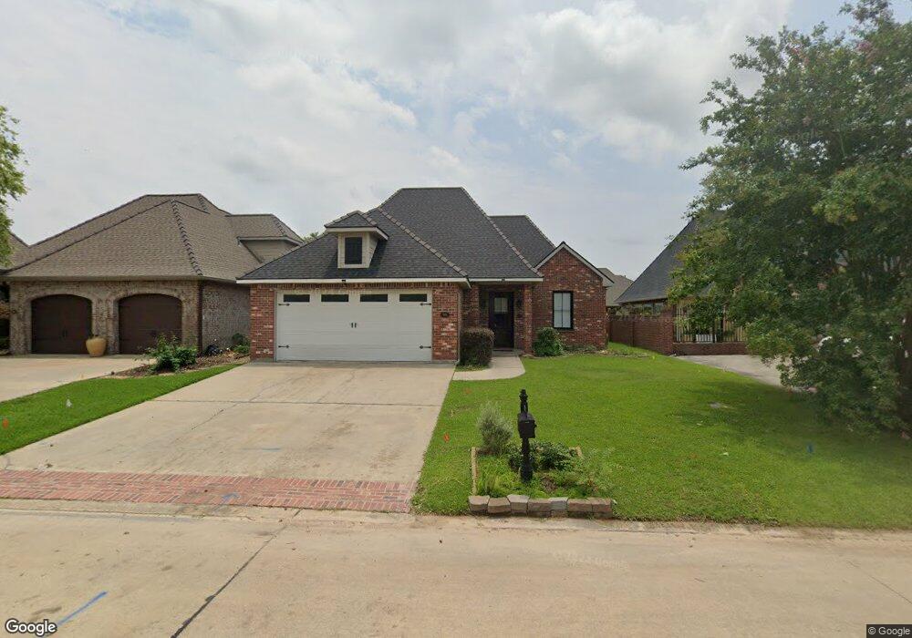 911 Chartres Dr, Lake Charles, LA 70605 - photo 1