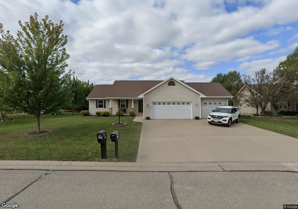 N9135 Jonsch Dr, Appleton, WI 54915 - photo 1