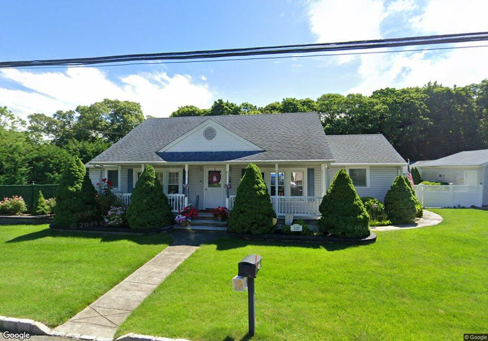 229 Park Ave, Hauppauge, NY 11788 - photo 1