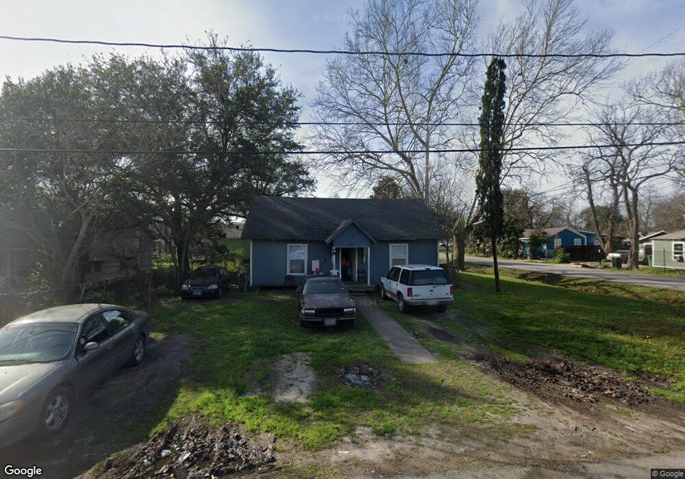 3202 Caplin St, Houston, TX 77026 - photo 1