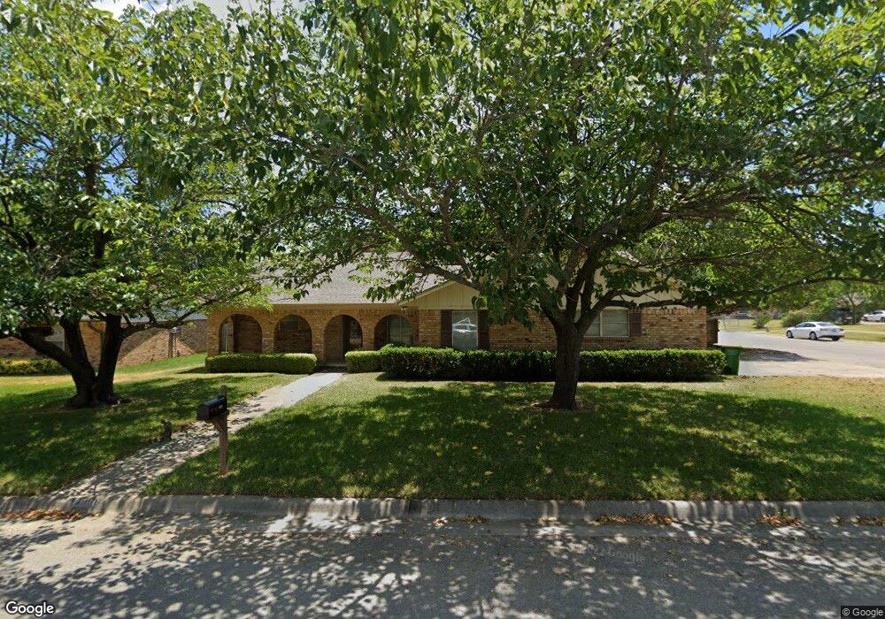 2000 Brentwood St, Gainesville, TX 76240 - photo 1