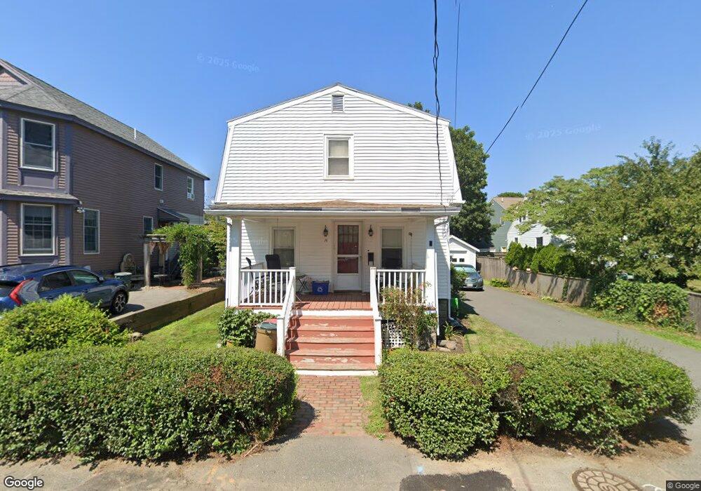 19 Curtis St, Marblehead, MA 01945 - photo 1