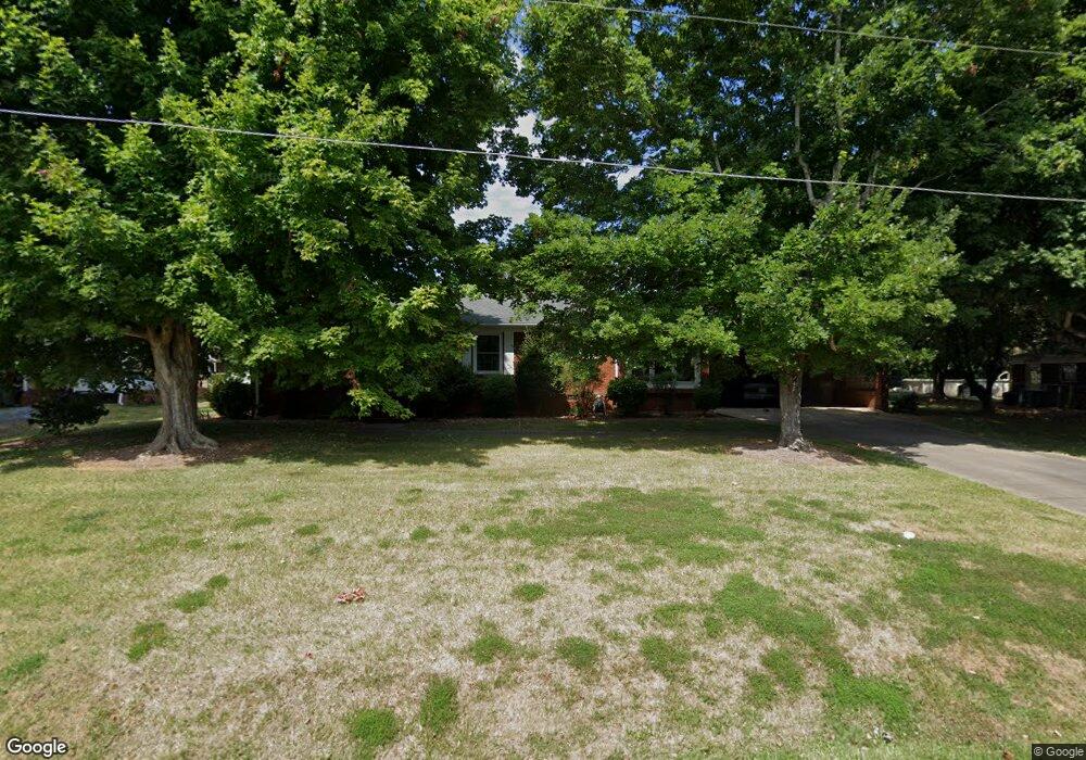 2061 Lamar Dr, Asheboro, NC 27203 - photo 1