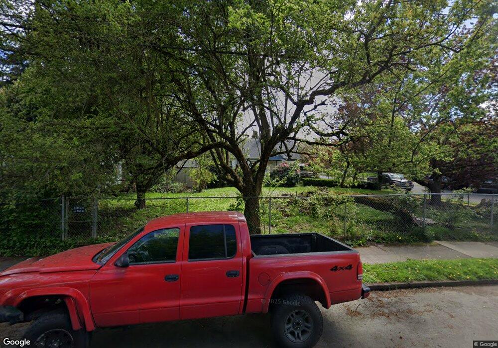 106 NE Stafford St, Portland, OR 97211 - photo 1