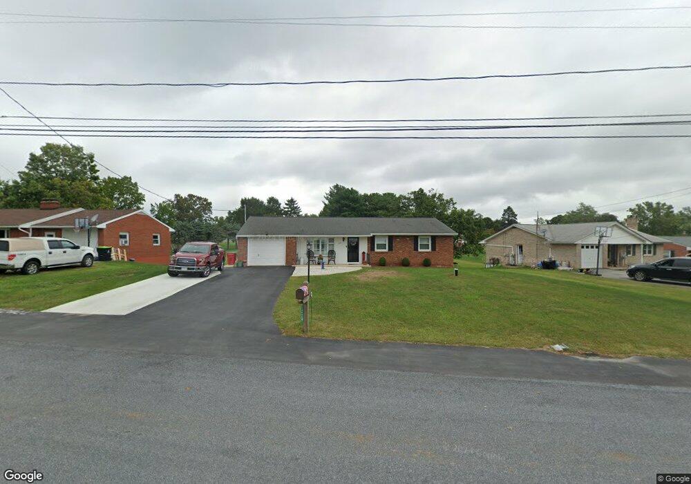 1229 Woodland Pkwy, State Line, PA 17263 - photo 1