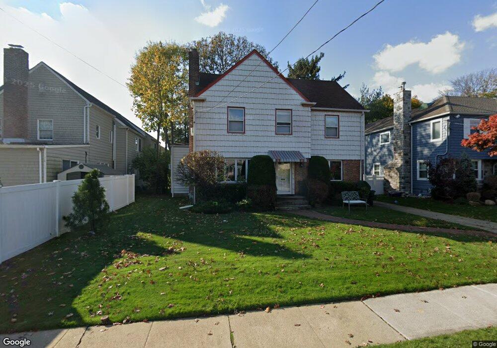 453 Barnard Ave, Cedarhurst, NY 11516 - photo 1