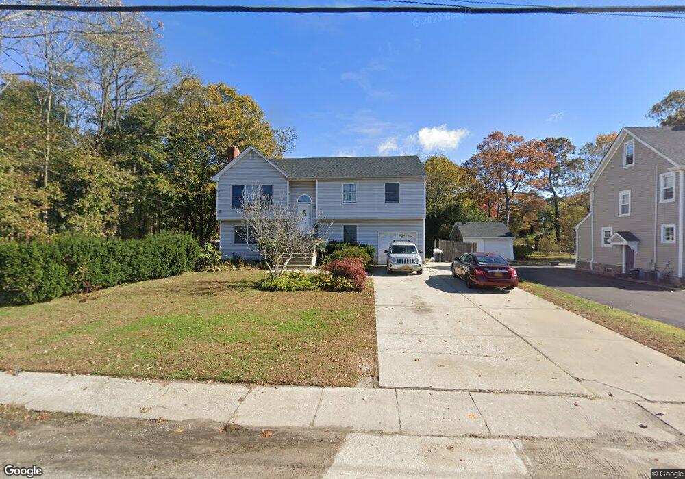 1059 Waverly Ave, Holtsville, NY 11742 - photo 1