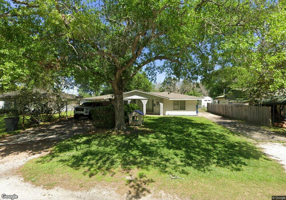 3115 15th St, Bay City, TX 77414 - photo 1