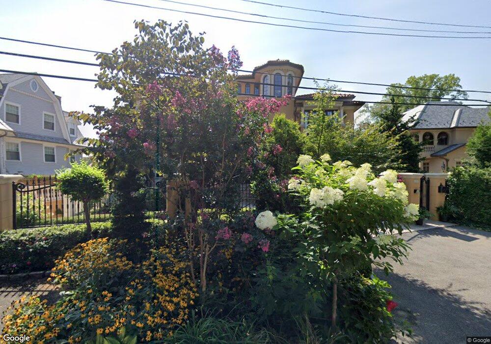 148-15 Powells Cove Blvd, Whitestone, NY 11357 - photo 1