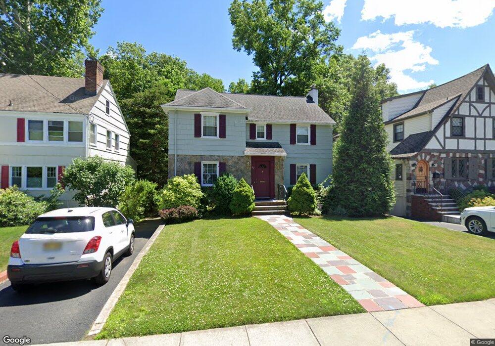 32 Greenwood Dr, Millburn, NJ 07041 - photo 1