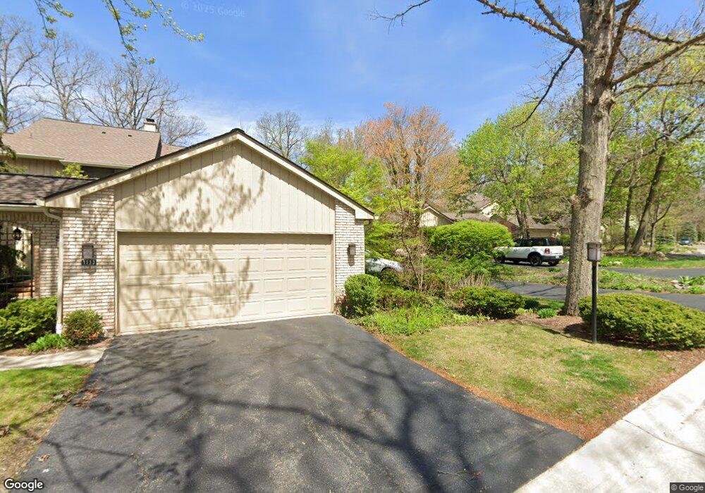 1127 Hillpointe Cir, Bloomfield Hills, MI 48304 - photo 1