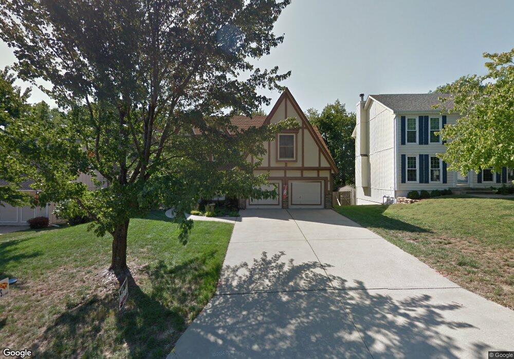 8214 Bell Rd, Lenexa, KS 66219 - photo 1