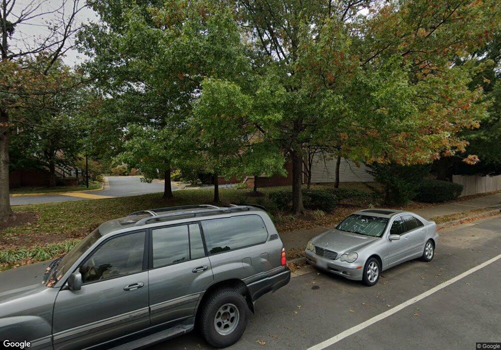 2528 James Monroe Cir, Herndon, VA 20171 - photo 1