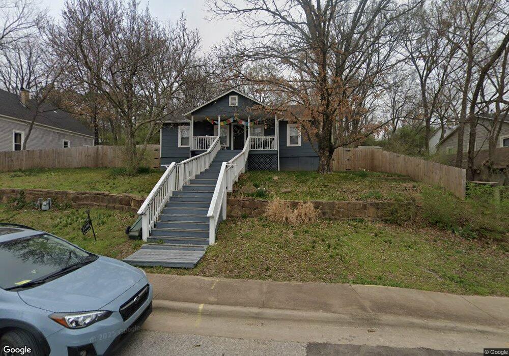 36 E South St, Fayetteville, AR 72701 - photo 1