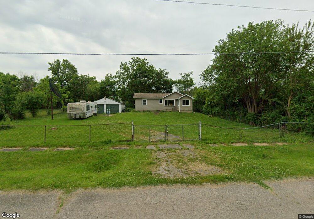1076 E Downey Ave, Flint, MI 48505 - photo 1
