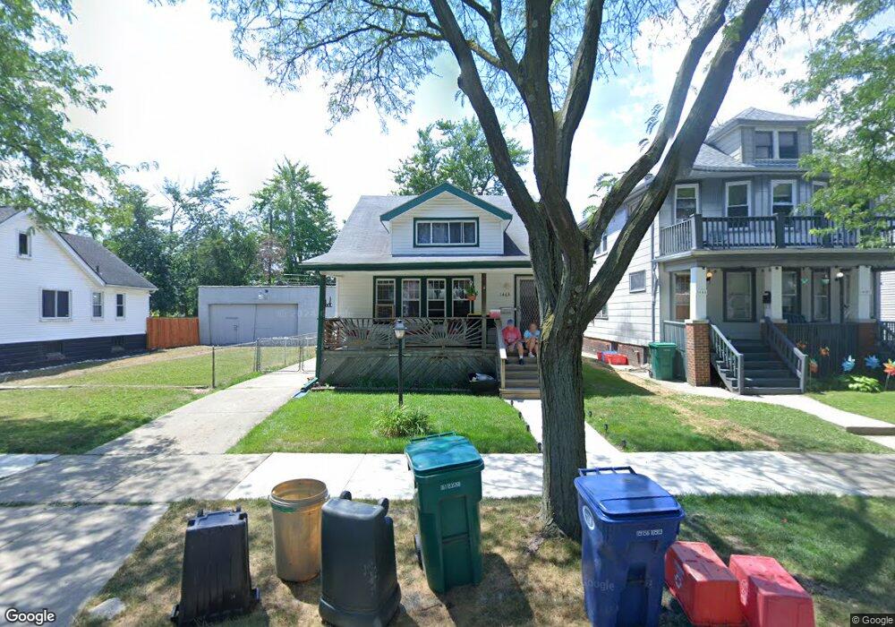 1463 Wayburn St, Grosse Pointe, MI 48230 - photo 1