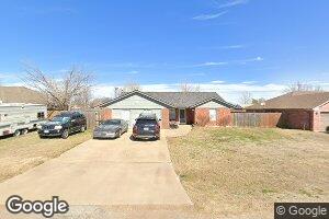 811 E Main St, Geronimo, OK 73543
