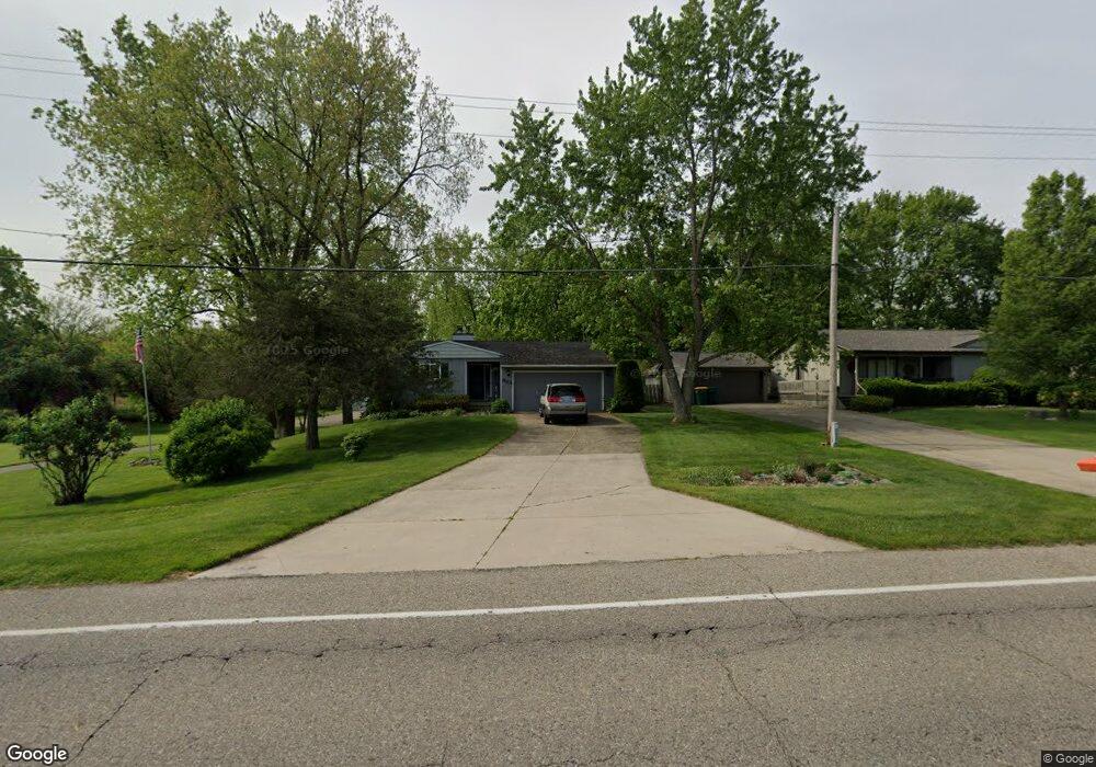 583 W Pierson Rd, Flushing, MI 48433 - photo 1