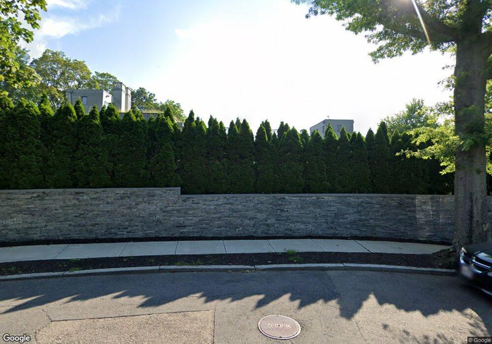 55 Singletree Rd, Chestnut Hill, MA 02467 - photo 1