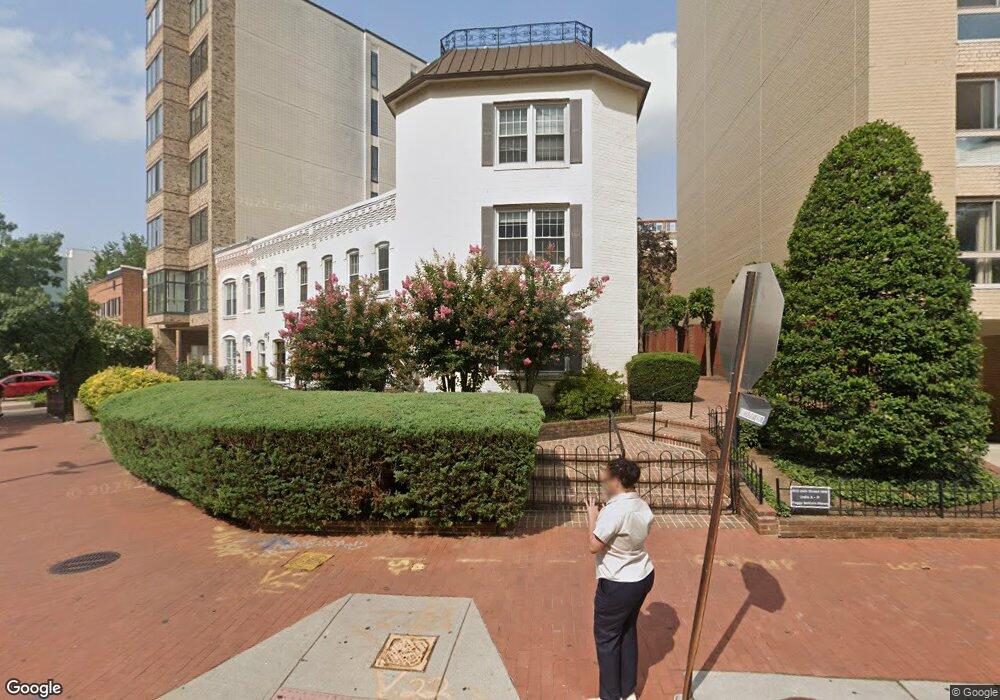 900 24th St NW unit D, Washington, DC 20037 - photo 1