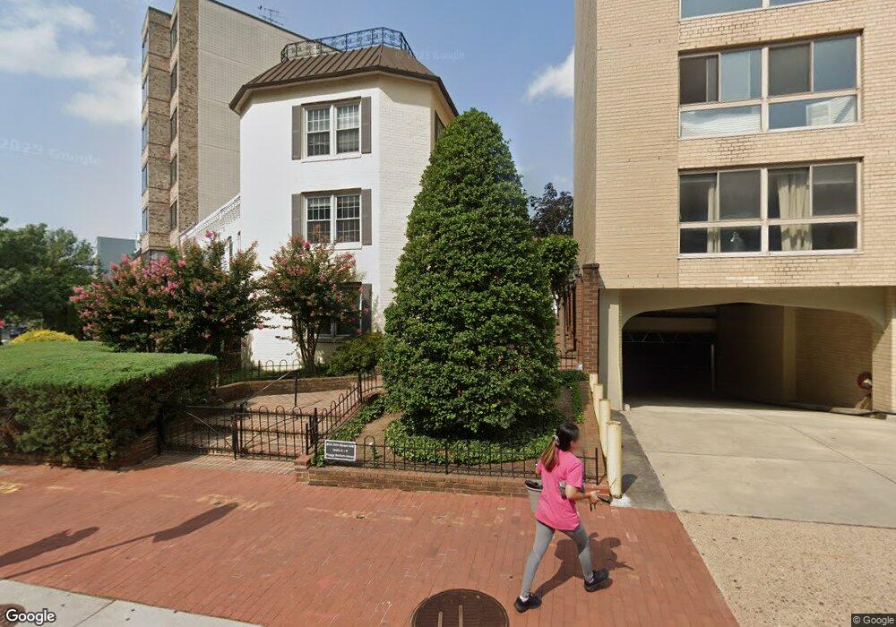 900 24th St NW unit M, Washington, DC 20037 - photo 1