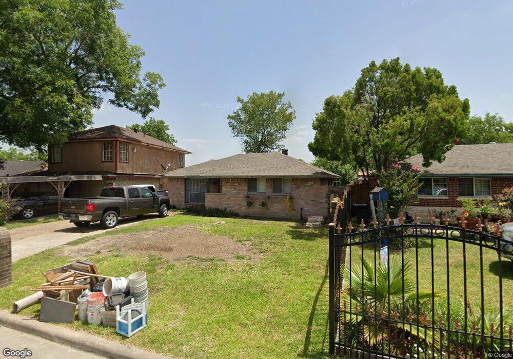 811 Ellington St, Houston, TX 77088 - photo 1