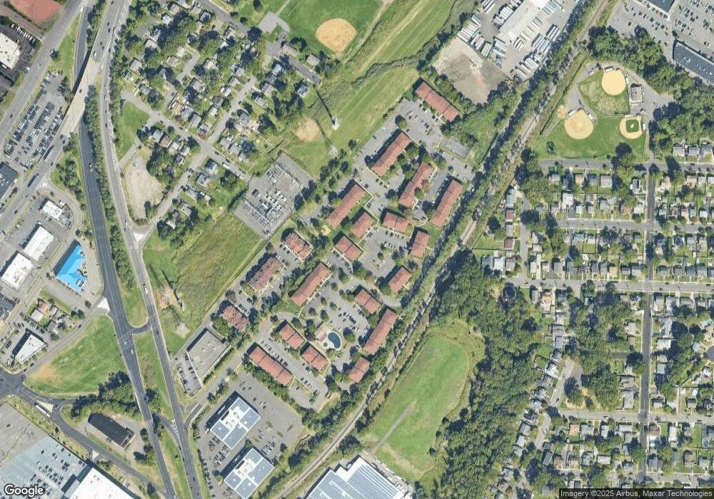 127 Keystone Ct unit 1272, Woodbridge, NJ 07095 - photo 1