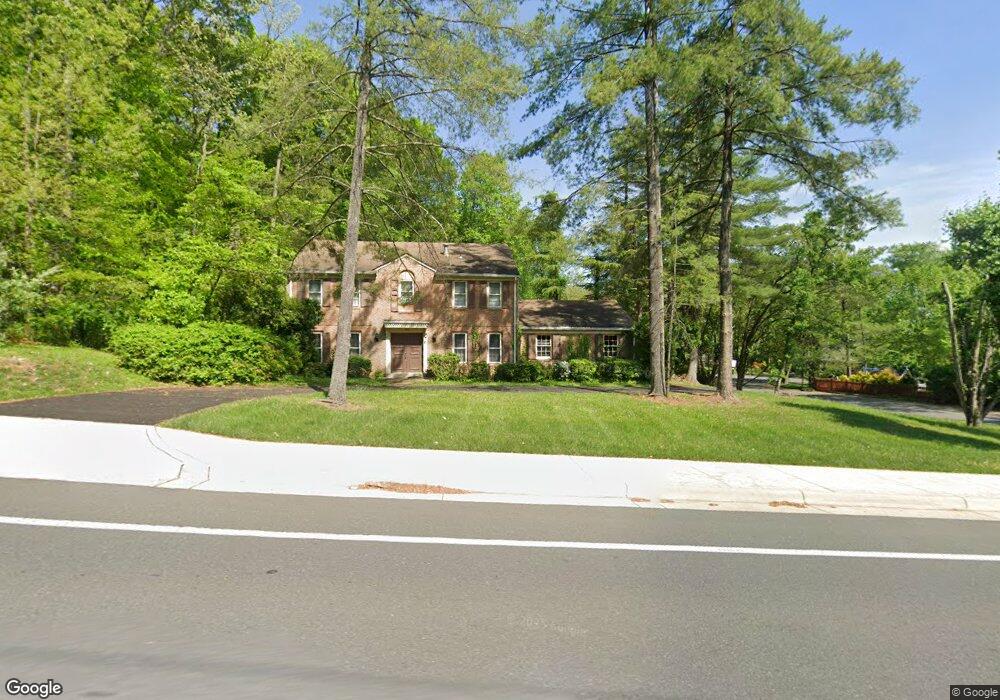 4411 Wakefield Chapel Rd, Annandale, VA 22003 - photo 1