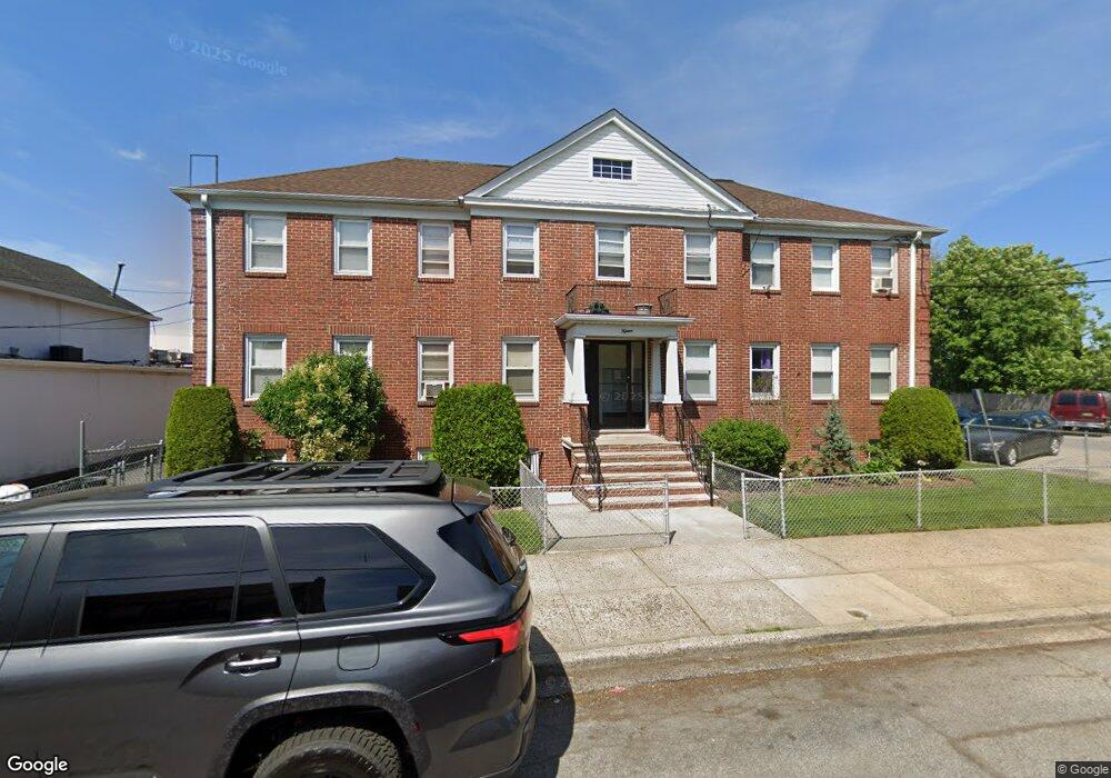 15 Franklin St, Franklin Square, NY 11010 - photo 1