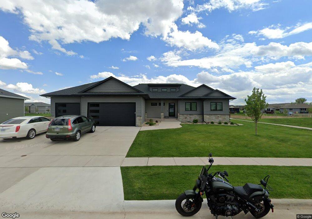 5440 S Woodsedge Trail, Sioux Falls, SD 57108 - photo 1