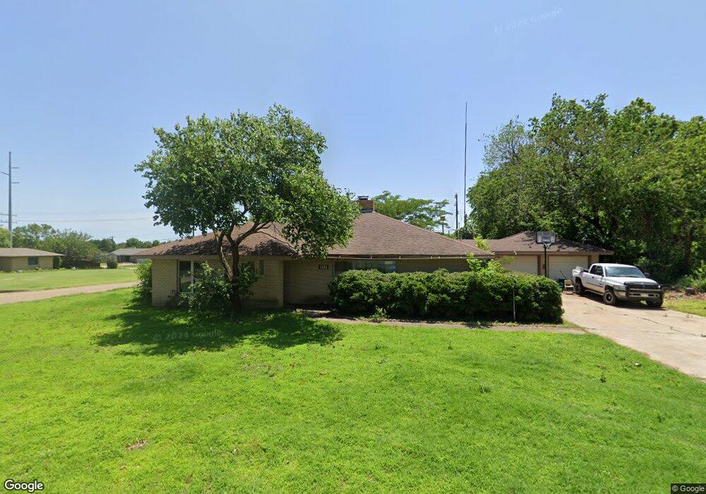 1121 E 9th Place, Cushing, OK 74023 - photo 1