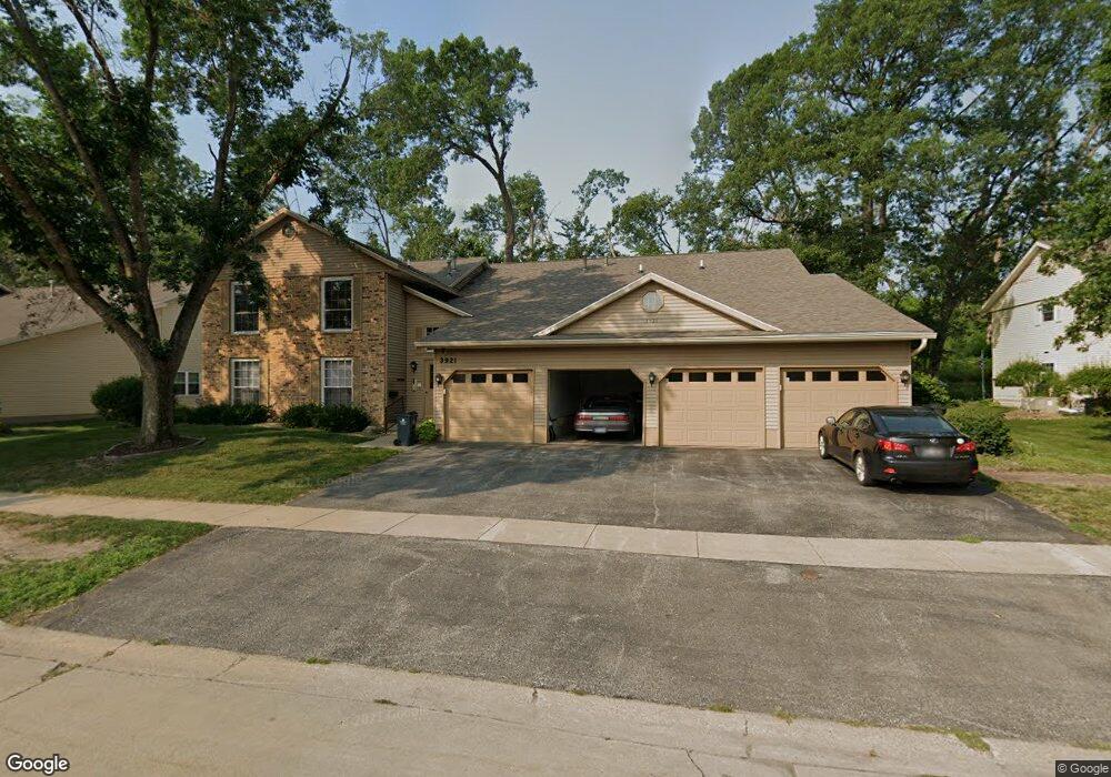 3921 Lexington Dr NE unit D, Cedar Rapids, IA 52402 - photo 1