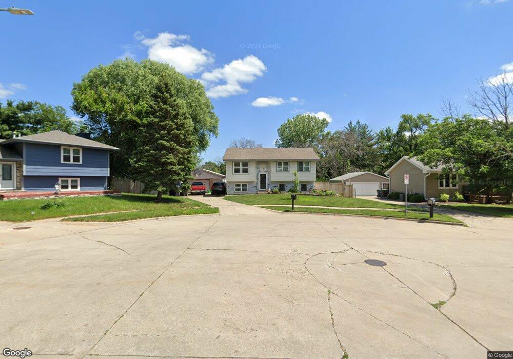 2224 E Caulder Ct, Des Moines, IA 50320 - photo 1