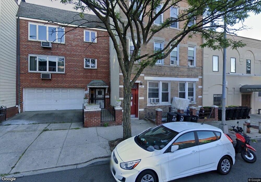 31-25 41st St, Long Island City, NY 11103 - photo 1