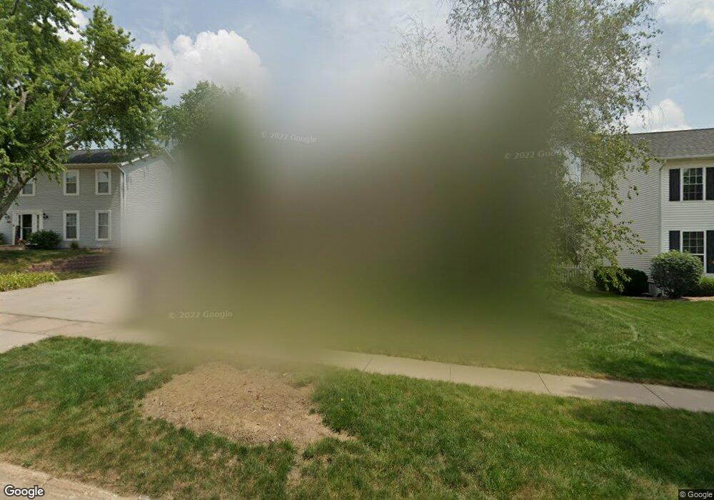 7424 Beckett Dr NE, Cedar Rapids, IA 52402 - photo 1