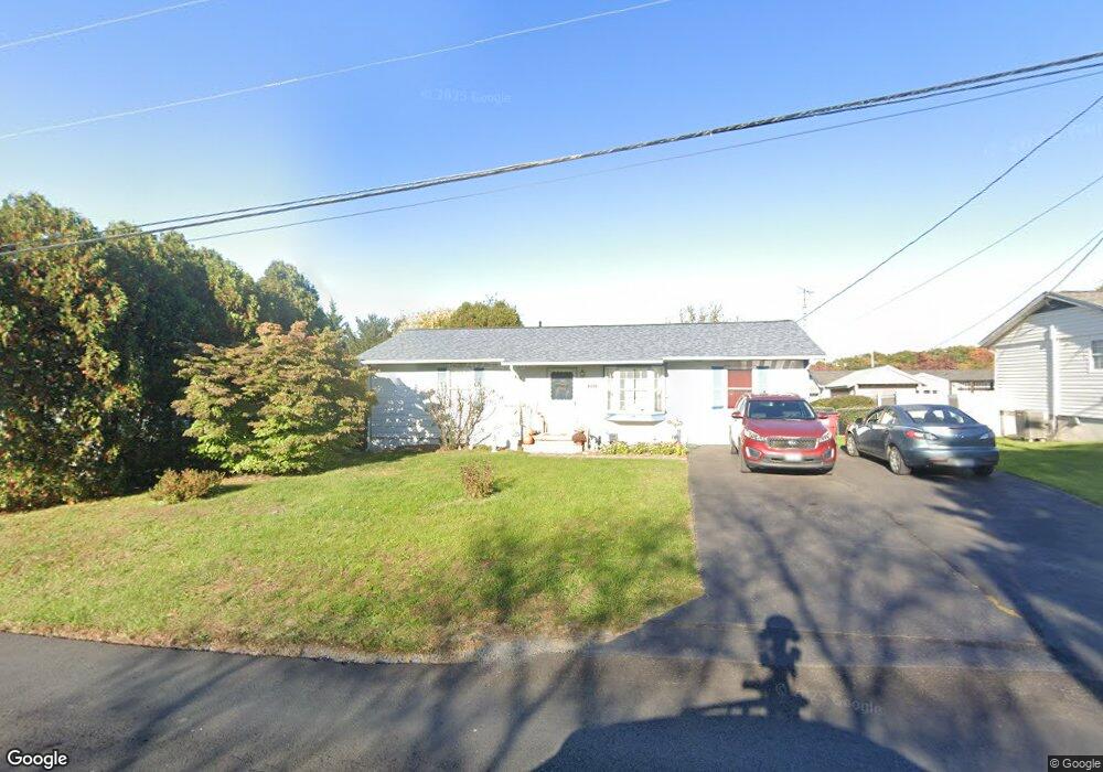 1668 Three Run Rd, Bunker Hill, WV 25413 - photo 1