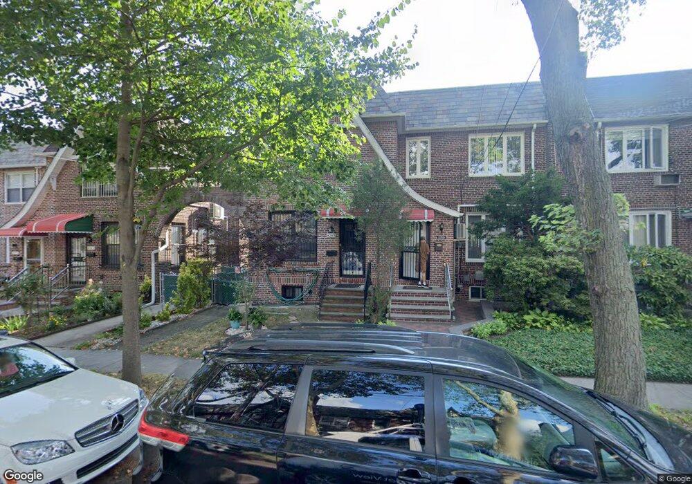 8265 167th St, Jamaica, NY 11432 - photo 1