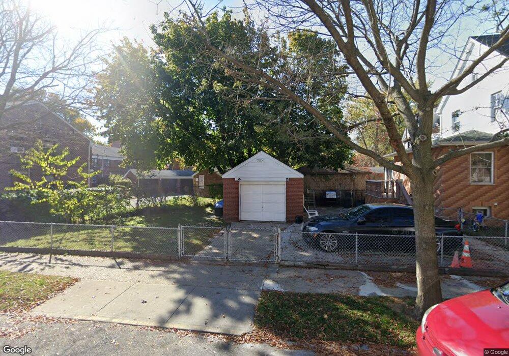 10902 172nd St, Jamaica, NY 11433 - photo 1