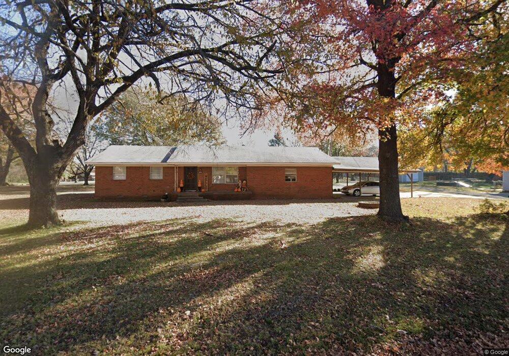 1118 N 5th St, Henryetta, OK 74437 - photo 1