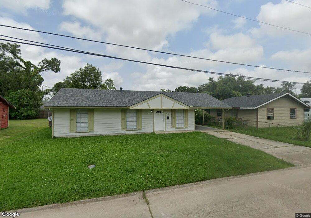 1729 Clover Dr, Lake Charles, LA 70607 - photo 1