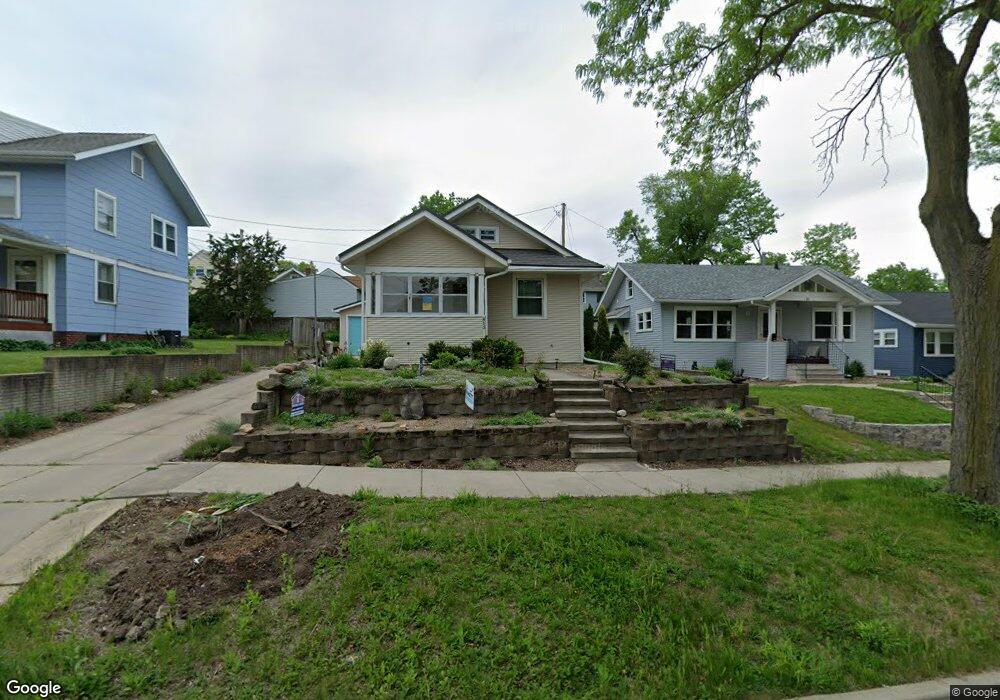 813 18th St SE, Cedar Rapids, IA 52403 - photo 1