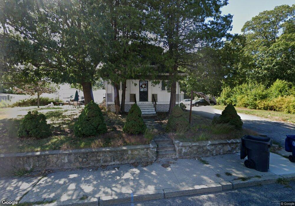 2071 Elmwood Ave, Warwick, RI 02888 - photo 1