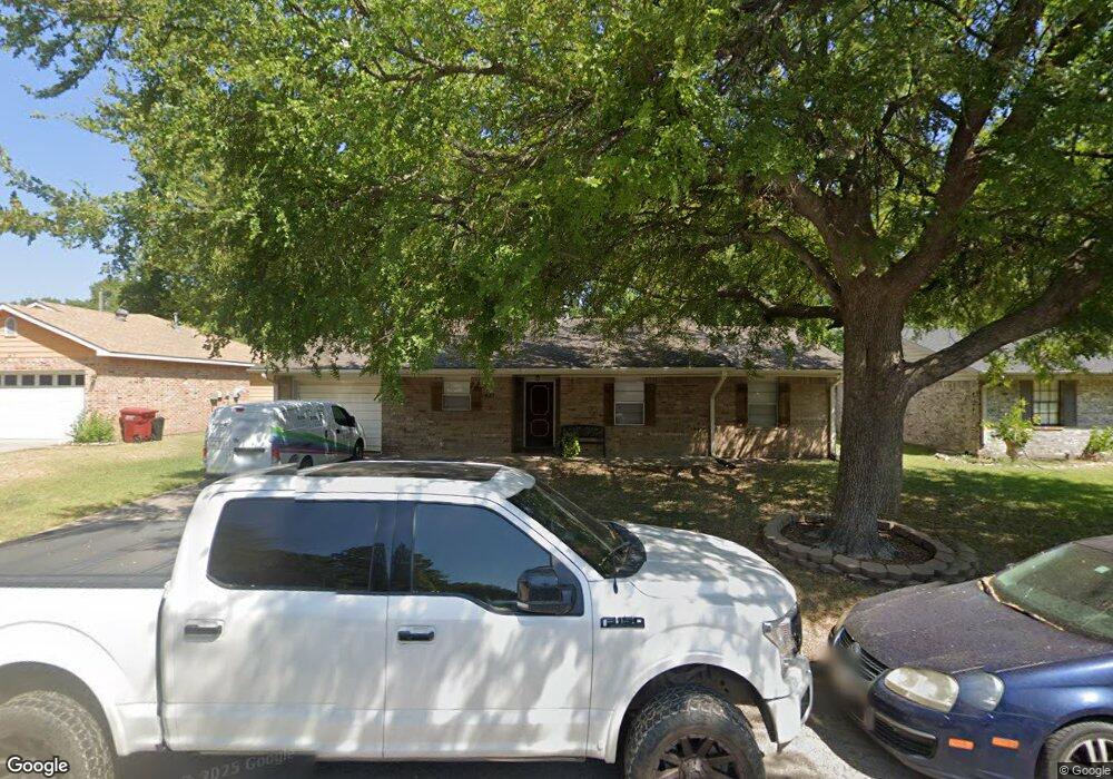 421 Martin St, Bonham, TX 75418 - photo 1