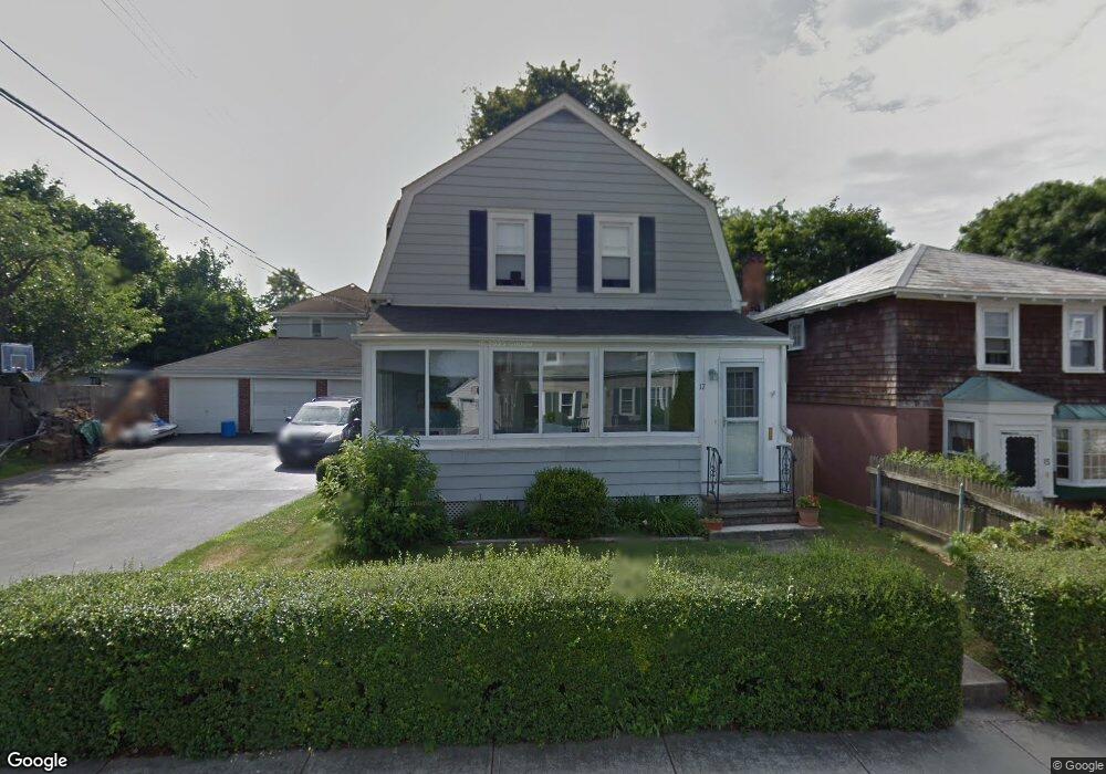 17 Curry Ave, Newport, RI 02840 - photo 1