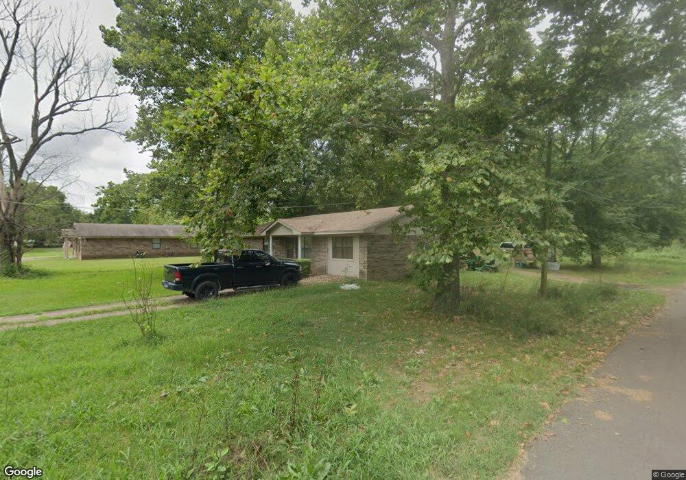 707 N F St, Hugo, OK 74743 - photo 1