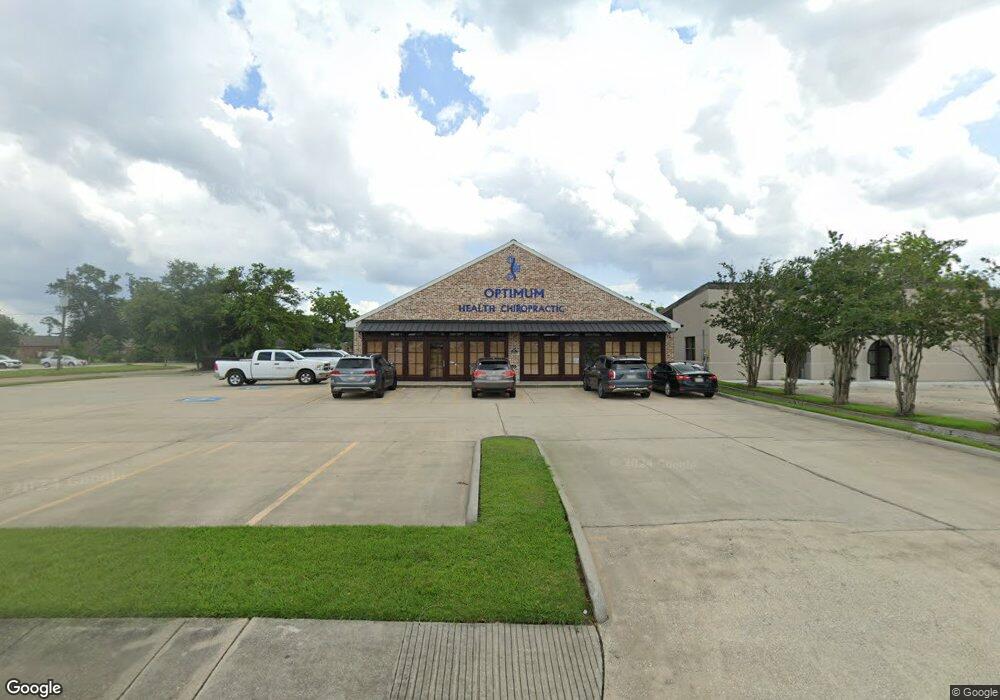 605 W College St, Lake Charles, LA 70607 - photo 1