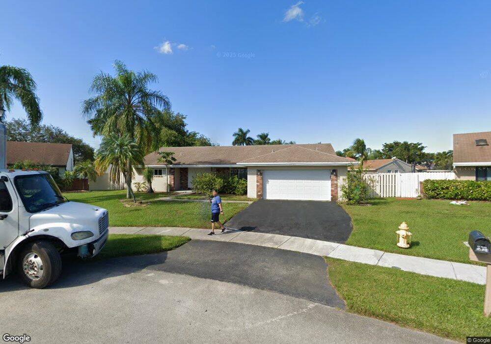 14761 Kirsten Ct, Davie, FL 33325 - photo 1