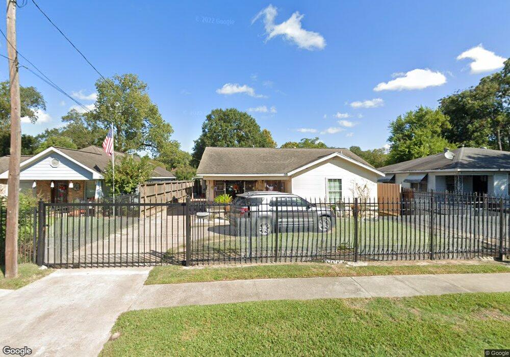 301 King St, Houston, TX 77022 - photo 1